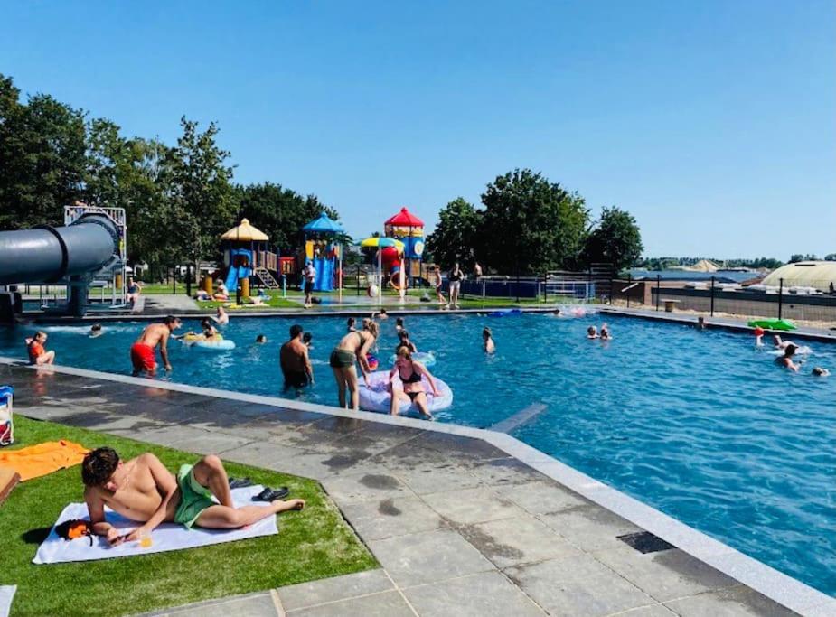 Ferienhaus Luxchalet Vaju Ijsselview Direkt Am Fluss See Pool Park Lathum 外观 照片